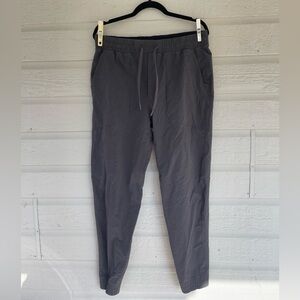 Like new! Lululemon pants